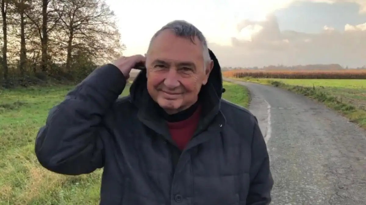 Hommage � Robert Versailles.